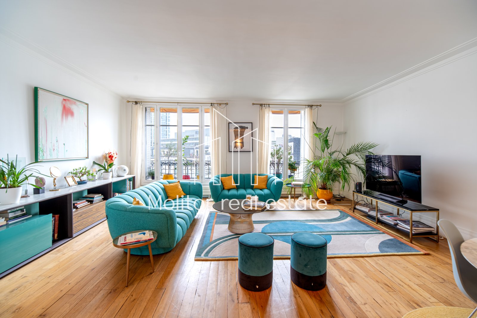 Paris 15e : Bel Appartement de 130 m² en étage élevé, quatre chambres, lumière et vue dégagée